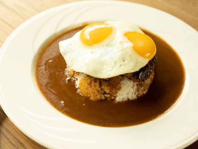 ALOHA TABLE Waikiki_KOBE-STYALE BEEF SUPREME LOCO MOCO_menu_image